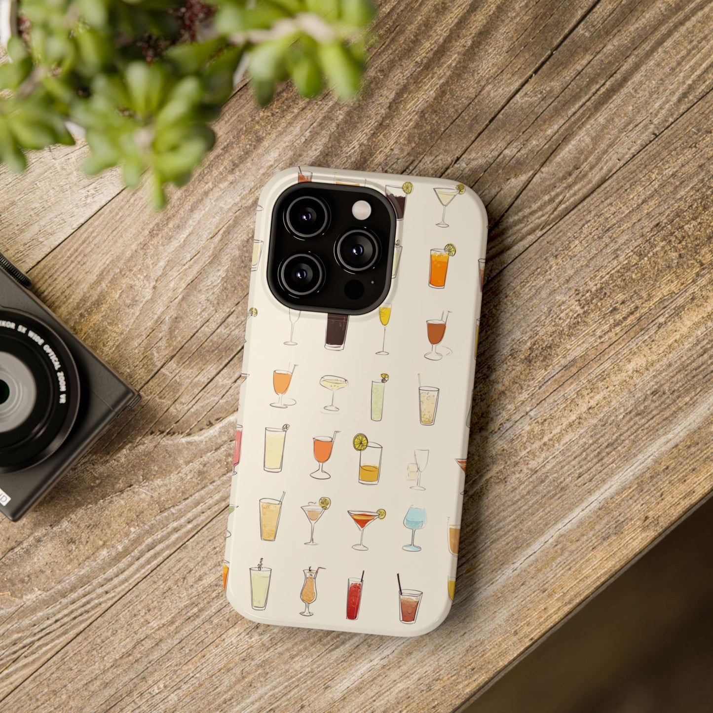 Cocktail Martini Pattern Phone Case — Retro Drink Glasses Design